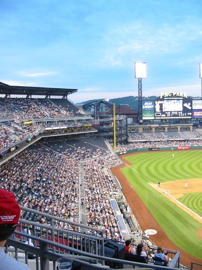 Pnc park scoreboard hi-res stock photography and images - Alamy